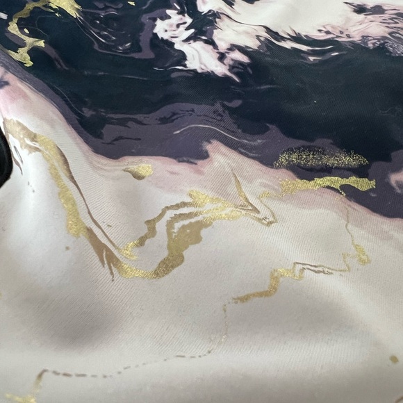 3 Girls Old Navy powersoft Sports Bra Youth XL 14 / 16 Not Padded Lined Metallic - Picture 5 of 9